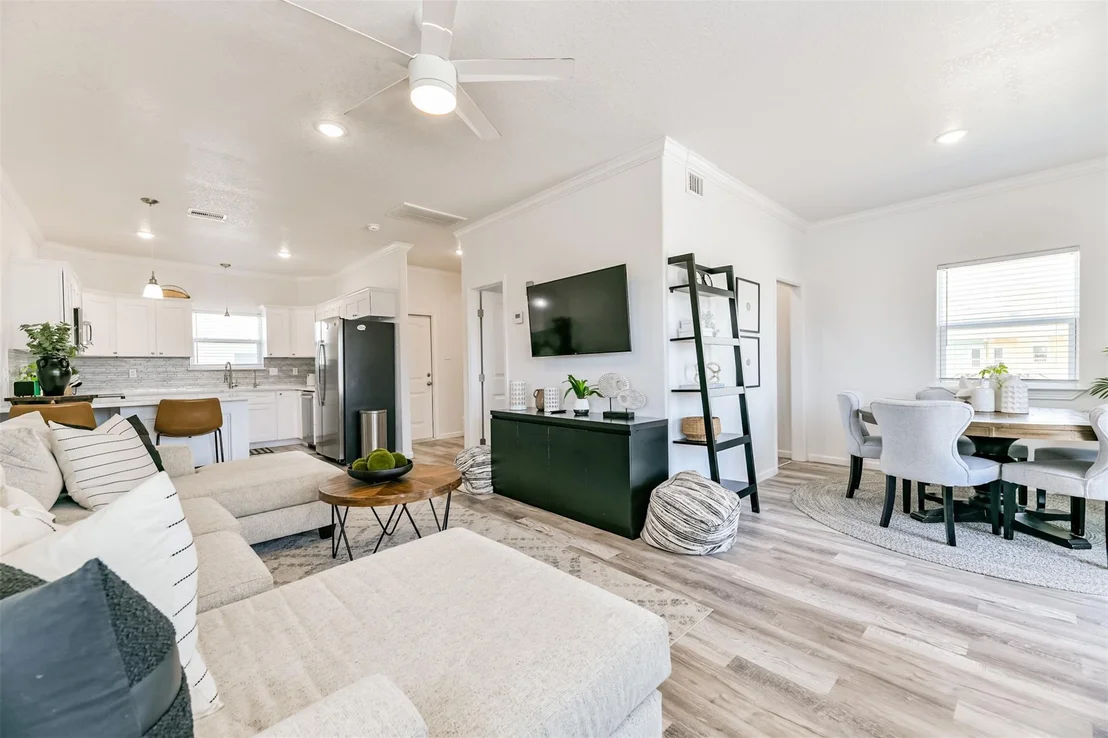 Photo of 143 W Palm Street