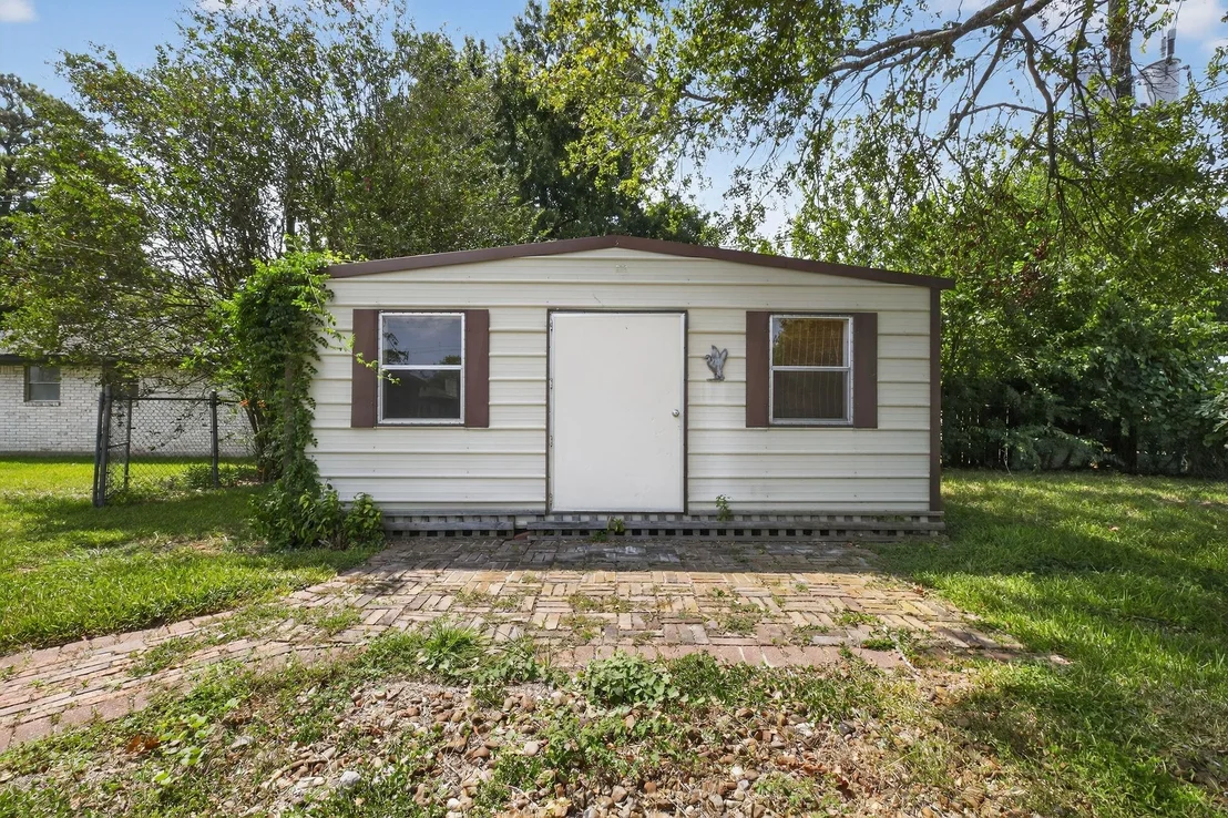 Photo of 206 Staples Drive