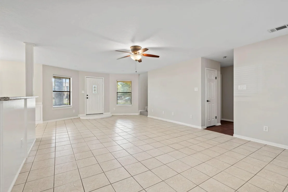 Photo of 15633 Corinthian Way