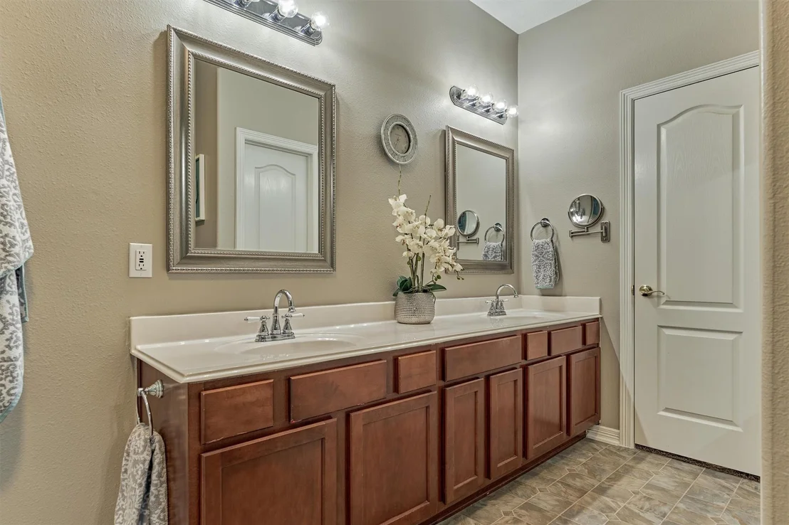 Photo of 2203 Nicholas Crossing