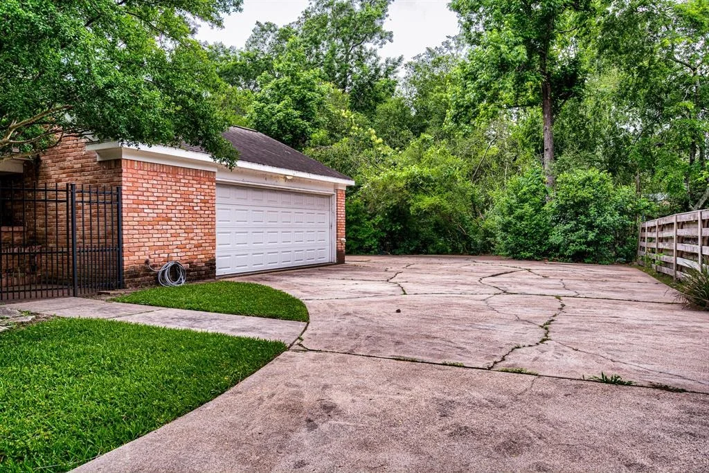 Photo of 246 Chimney Rock Road