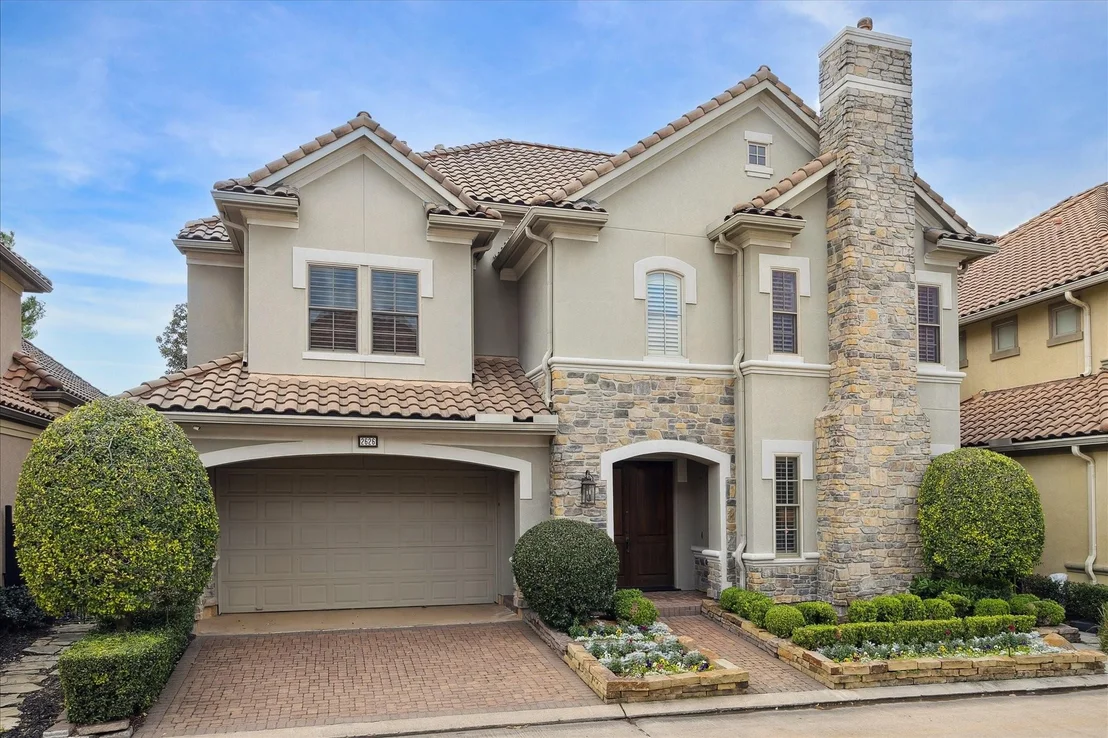 Photo of 2626 Stuart Manor