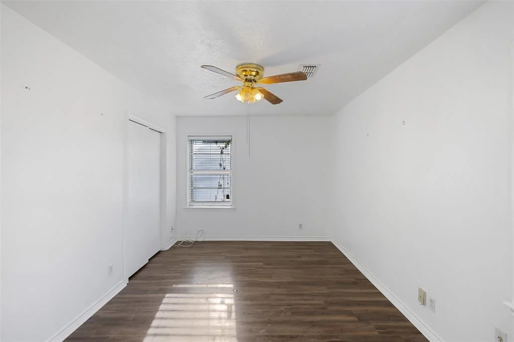 Photo of 902 Mitchell Street