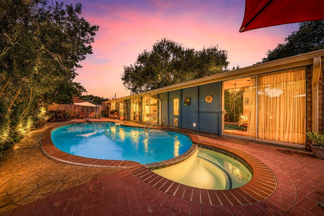 Photo of 5327 Valkeith Drive