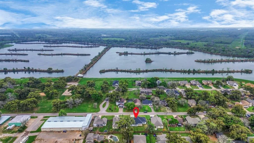 Photo of 226 Edgewater Drive