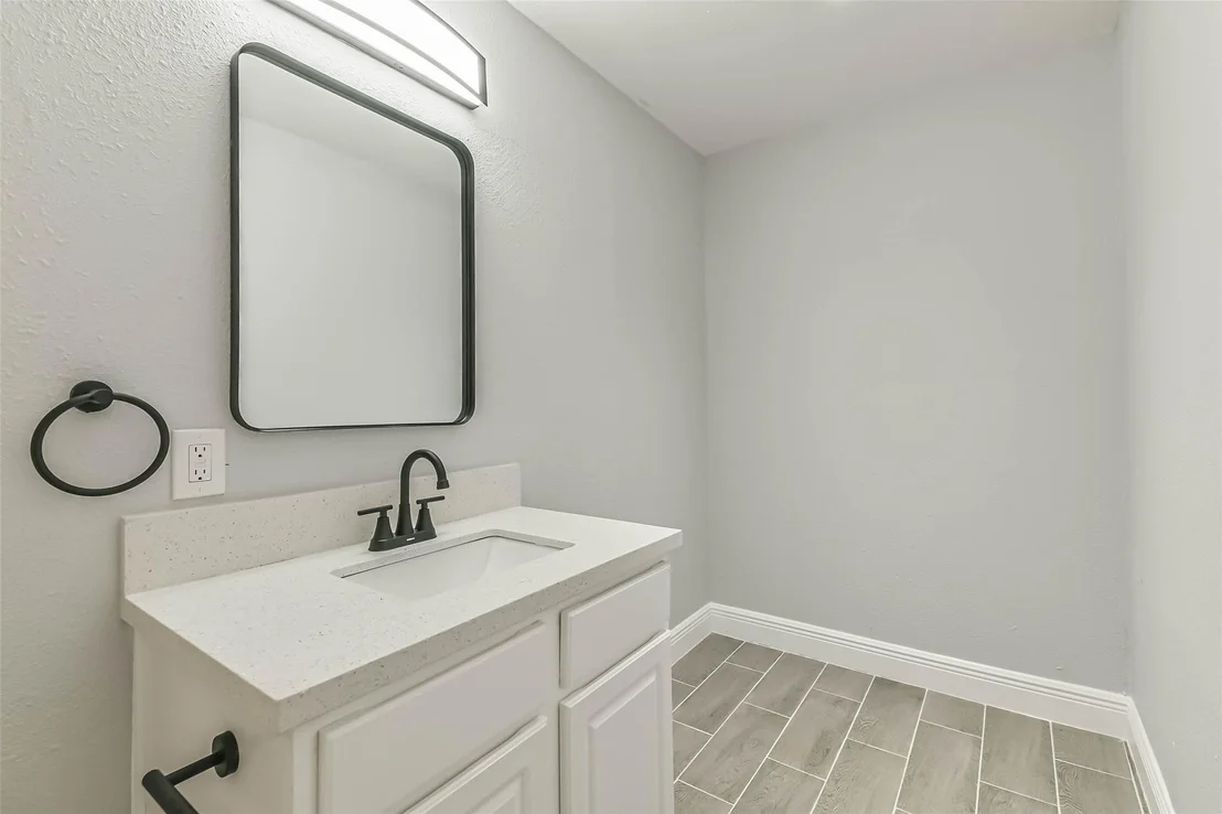 Photo of 8711 Othello Street