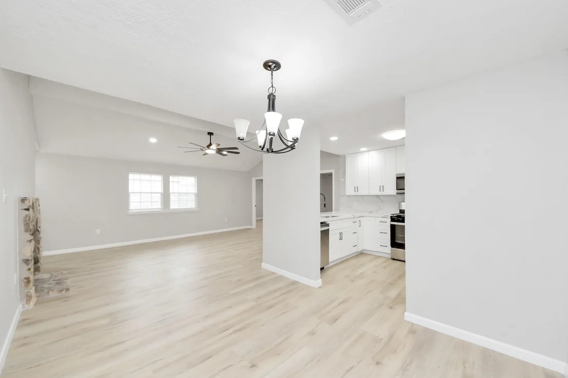 Photo of 5212 Willowview Drive