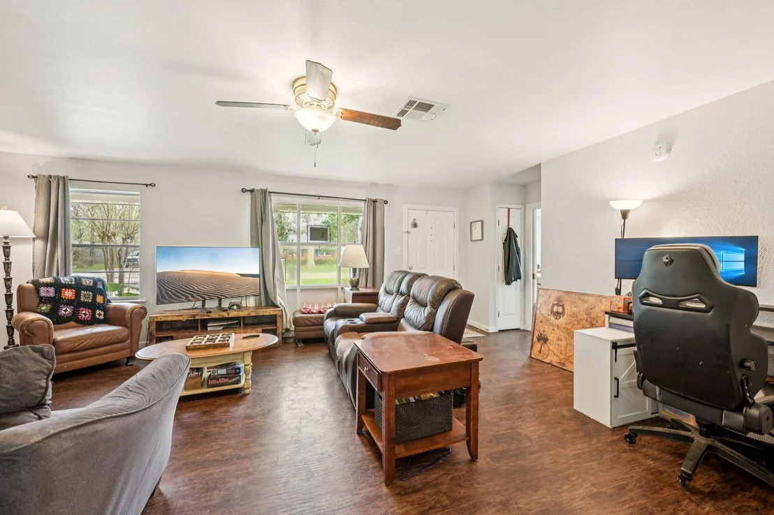Photo of 3036 Crest Drive