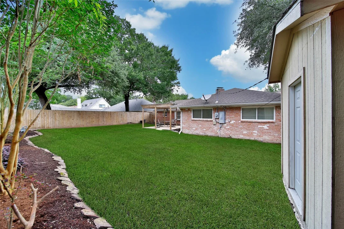 Photo of 995 Curtin Street