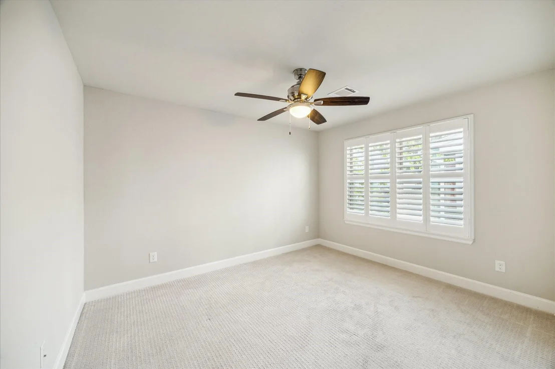 Photo of 5213 Rose Street