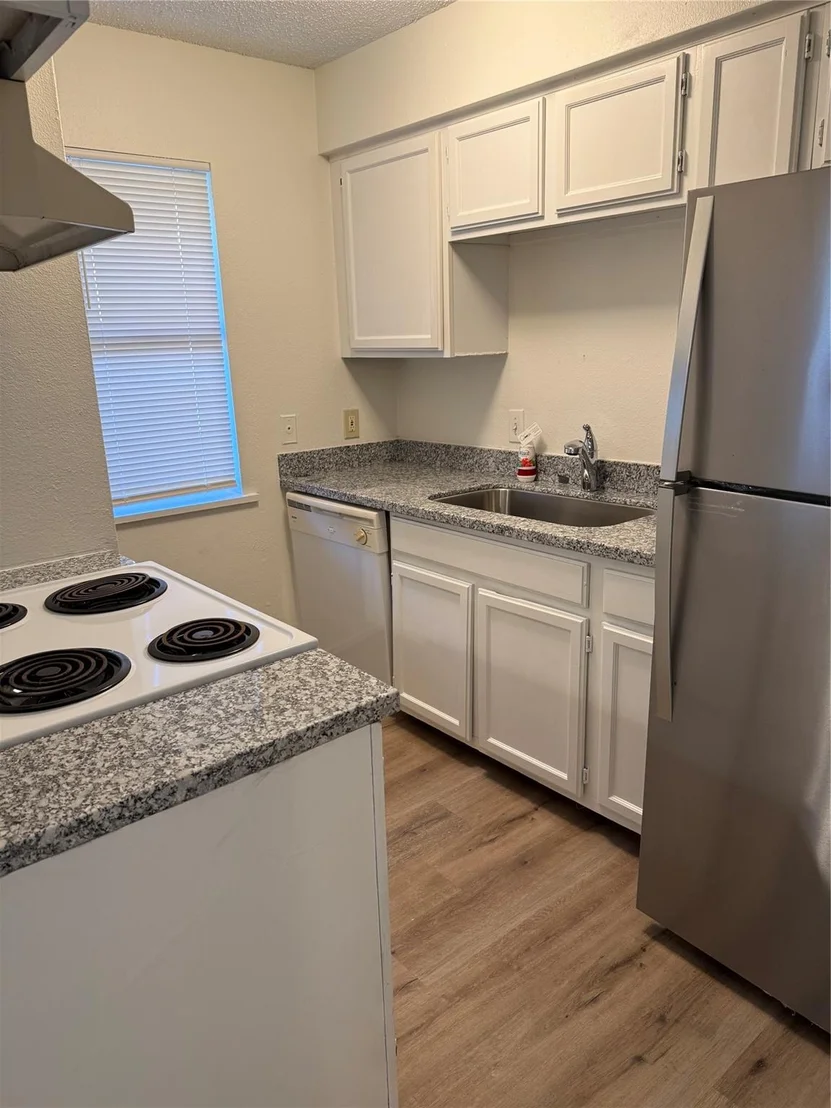 Photo of Unit 279B at 2501 Gulf Freeway