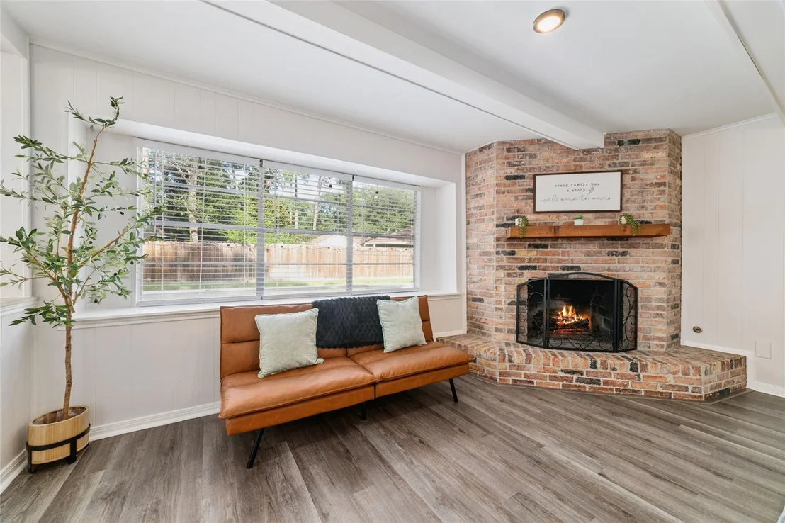 Photo of 563 Landfall Ln