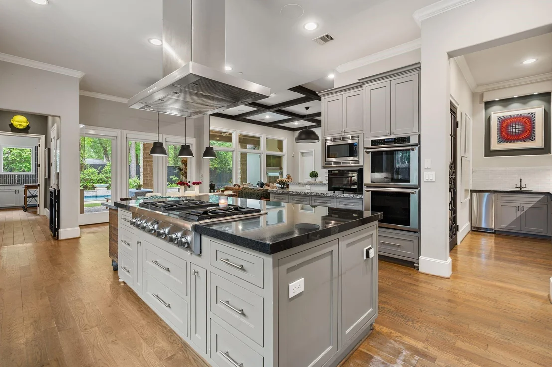Photo of 634 Knipp Road