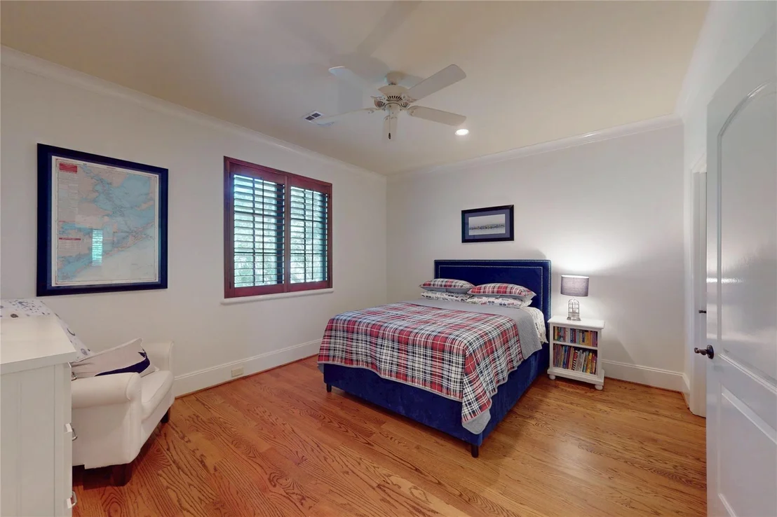 Photo of 6015 Floyd Street