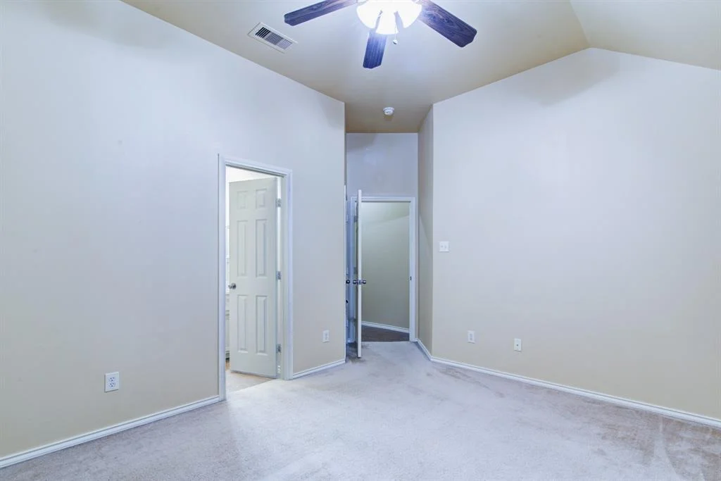 Photo of 421 Laddingford Lane