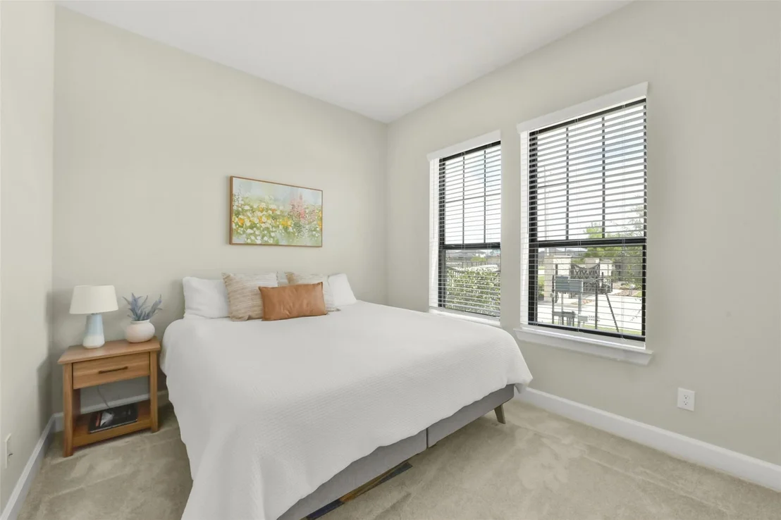 Photo of 1702 Spring View