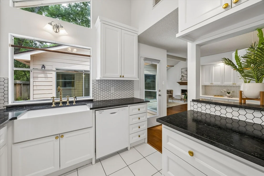 Photo of 20 Edgewood Forest Court