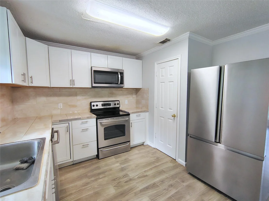 Photo of 25934 Pine Oak Drive
