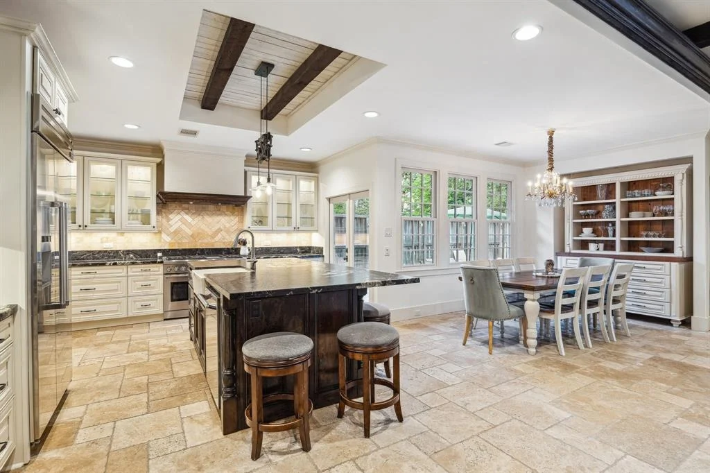 Photo of 426 Wycliffe Drive