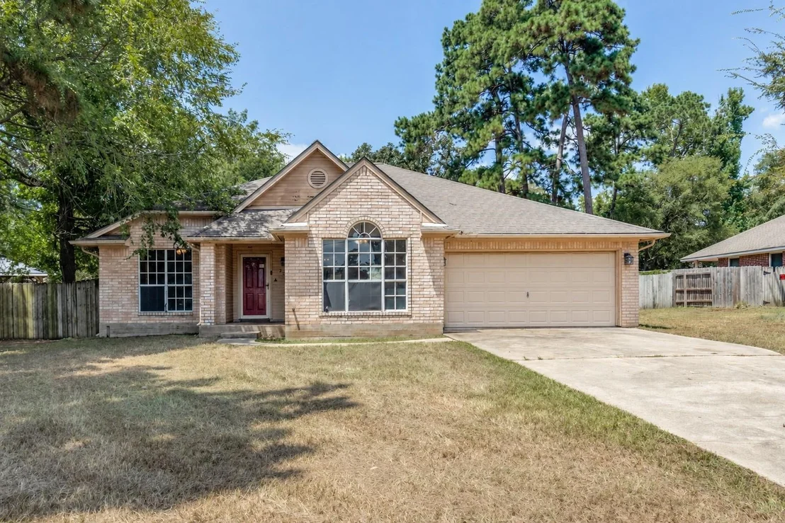 Photo of 221 Tupelo Lane