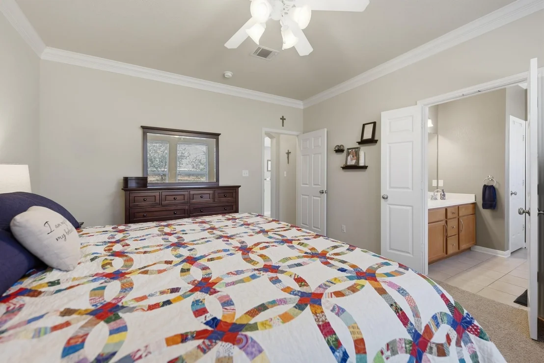 Photo of 2913 Oakwood Drive