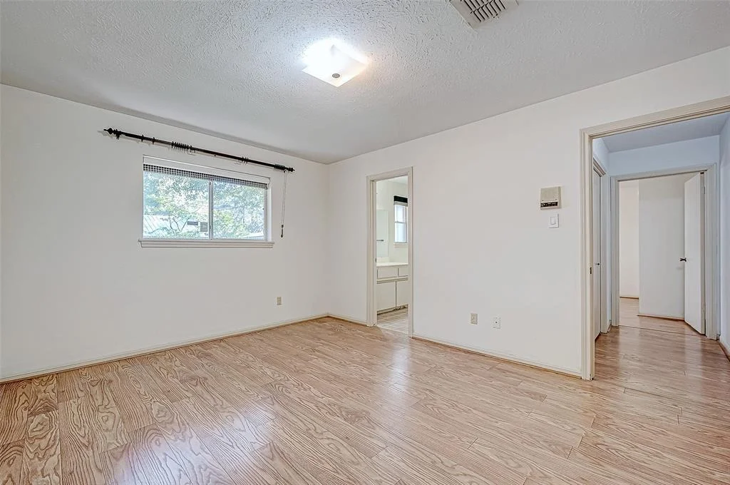 Photo of 5927 Pinewilde Drive