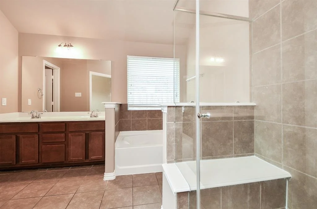 Photo of 26923 Glacier Creek Drive