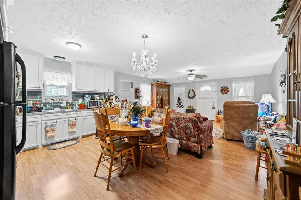 Photo of 232 N Oak Hill Drive