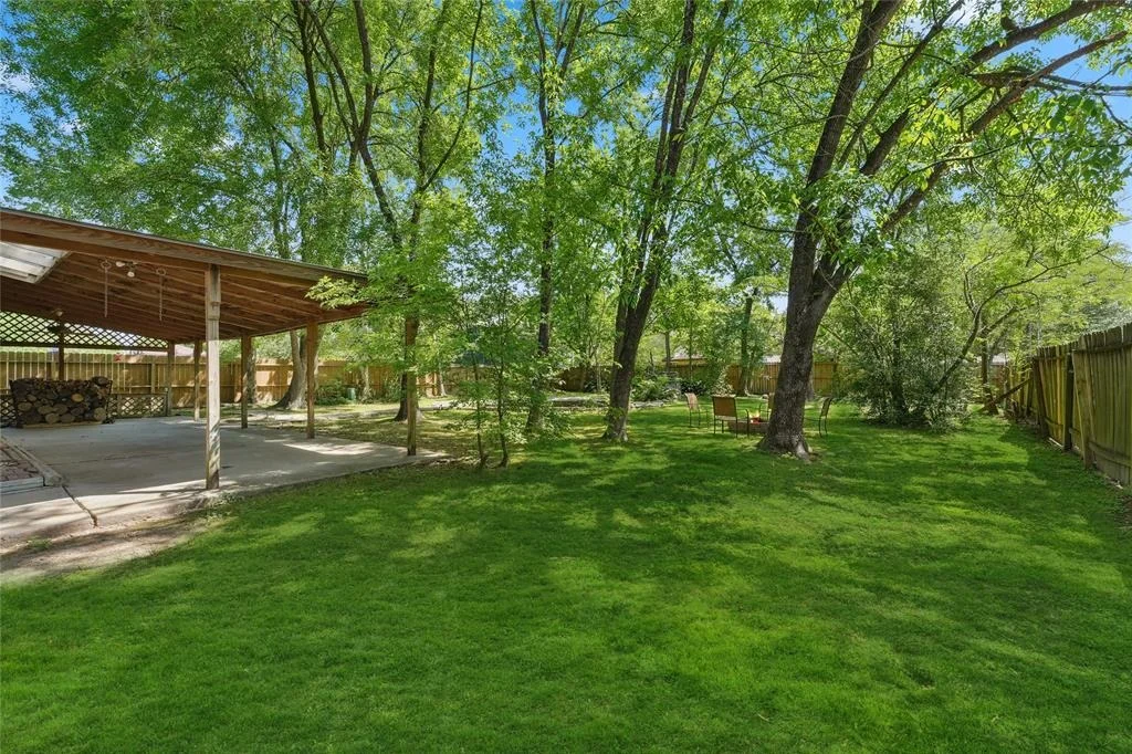 Photo of 21502 Castlemont Lane