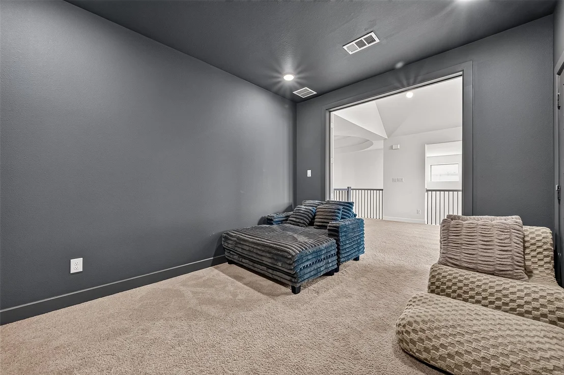 Photo of 31019 Sun Valley Drive