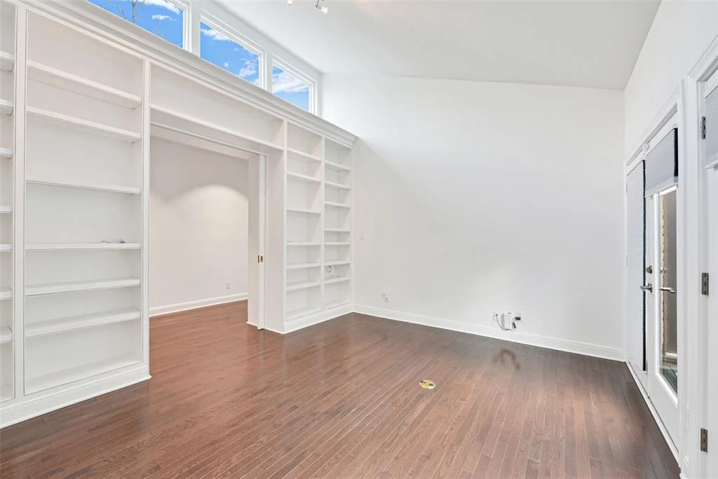 Photo of 897 Kirby Drive