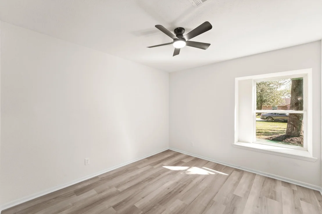 Photo of 13102 Maxim Drive