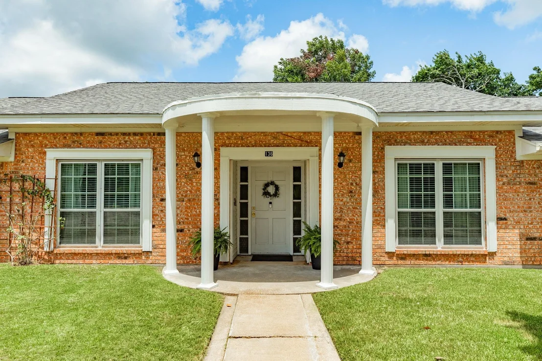 Photo of 136 Tamarisk Trail