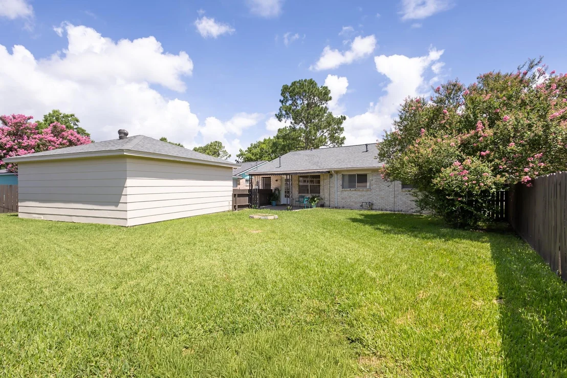 Photo of 9011 Grape Street
