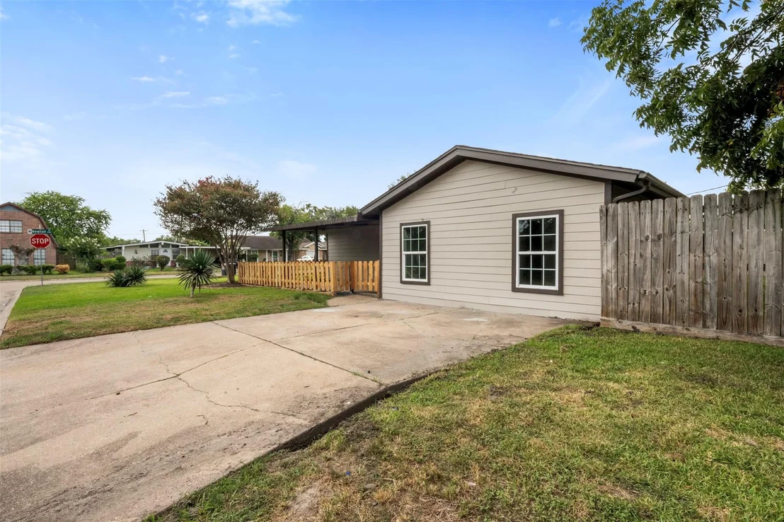 Photo of 3721 Newton Drive