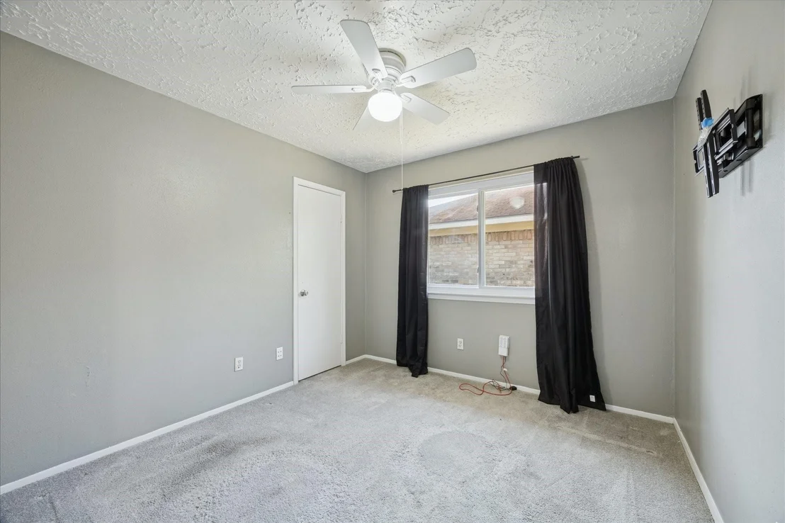 Photo of 439 Reseda Drive