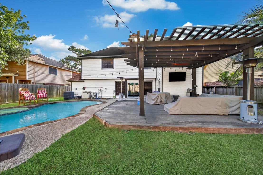 Photo of 21407 Deerhaven Drive