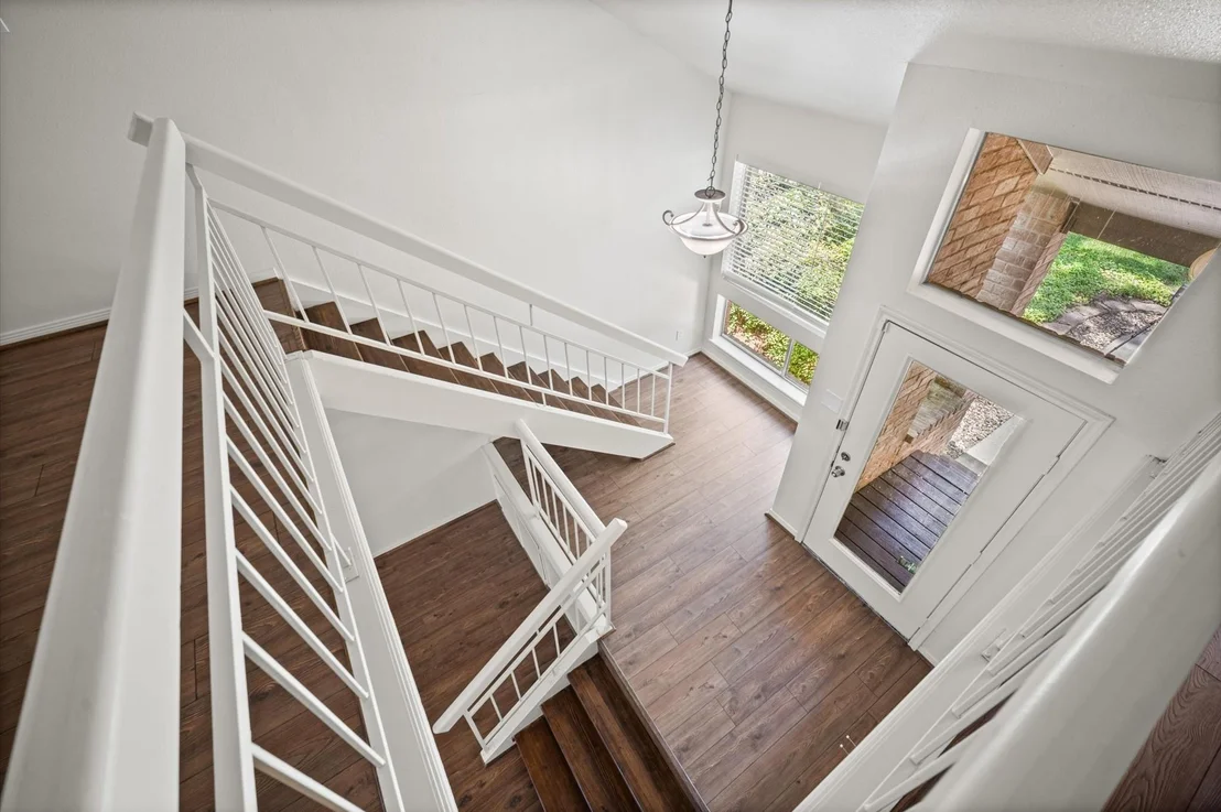 Photo of 13 Lakeridge Drive