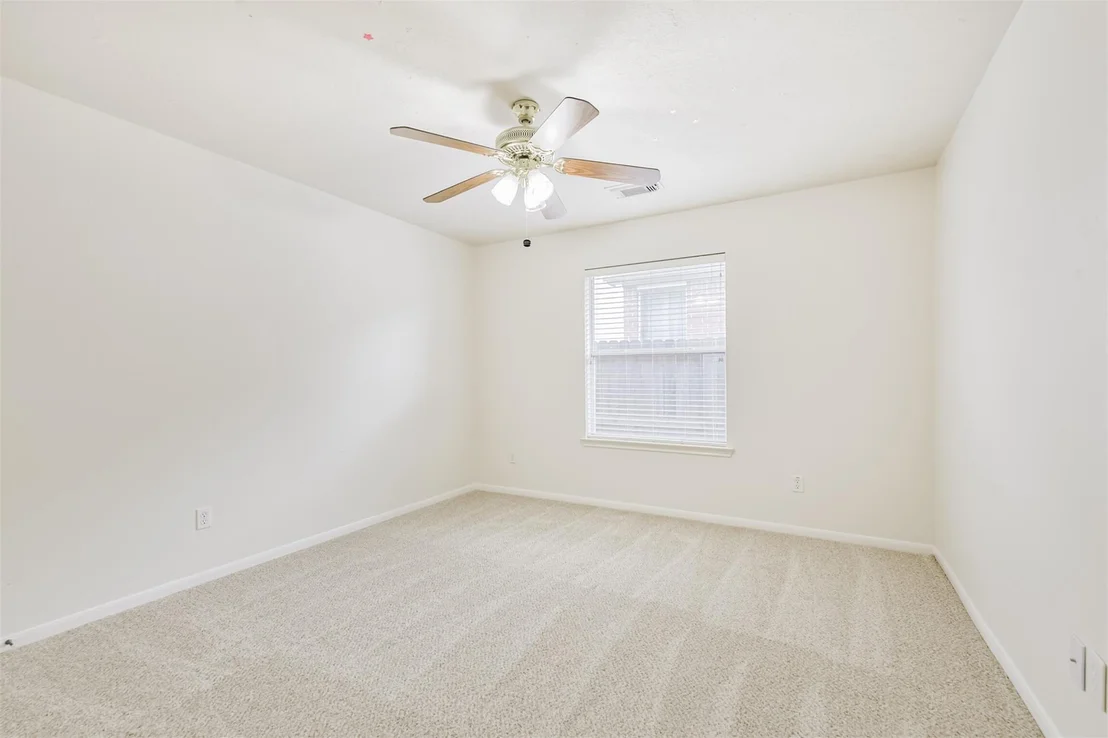 Photo of 2415 Fox River Lane
