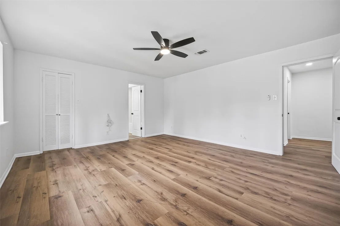 Photo of 1123 Suwanee Lane