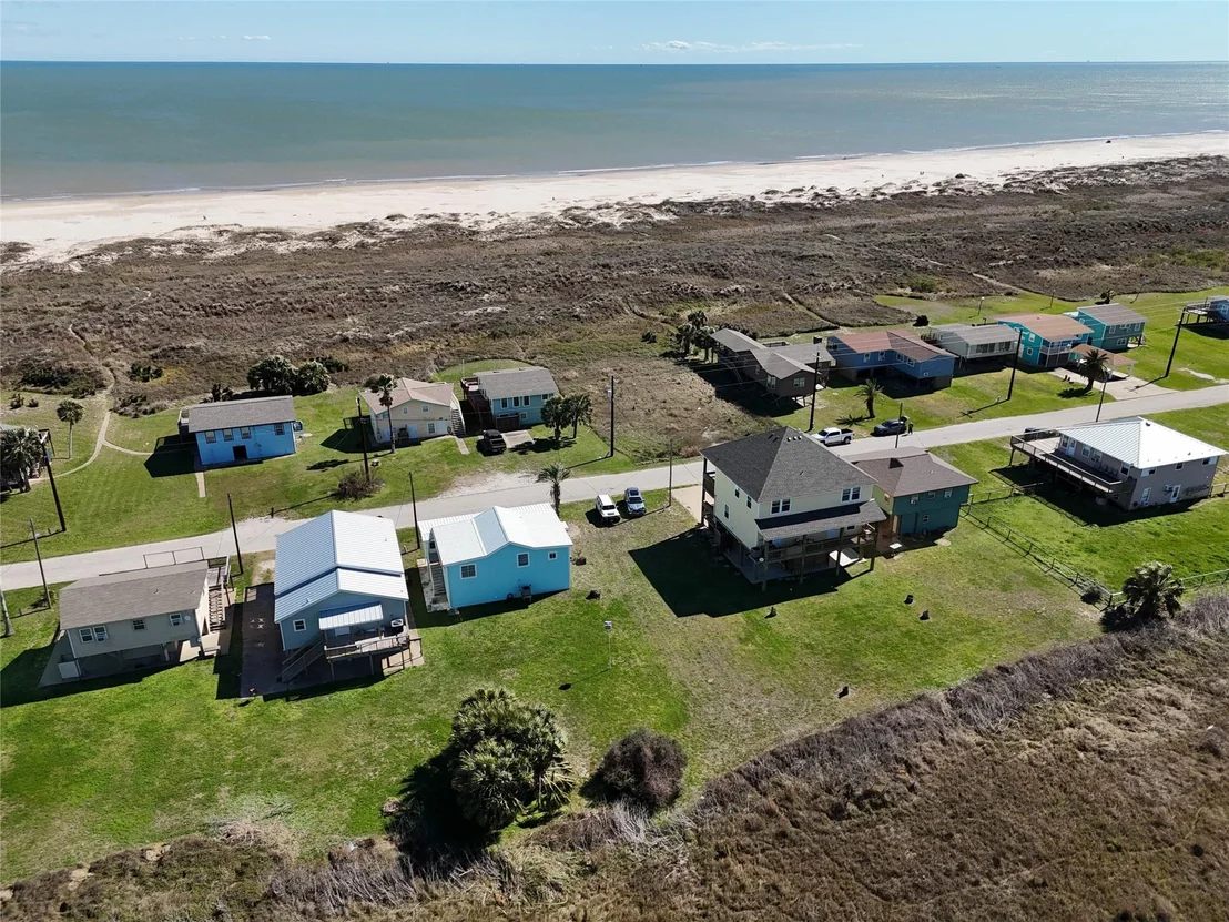 Photo of 521 Beachfront Drive