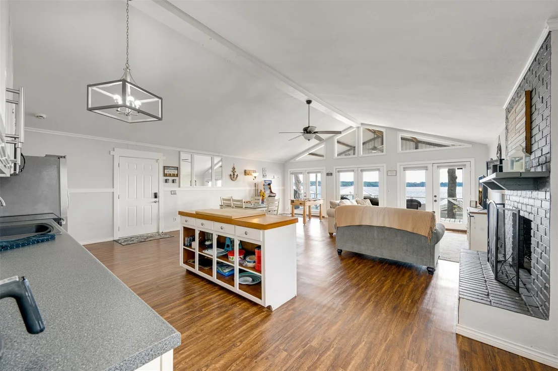 Photo of 1067 Beachside Drive