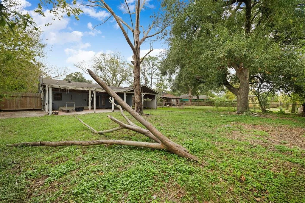 Photo of 15714 Bow Lane