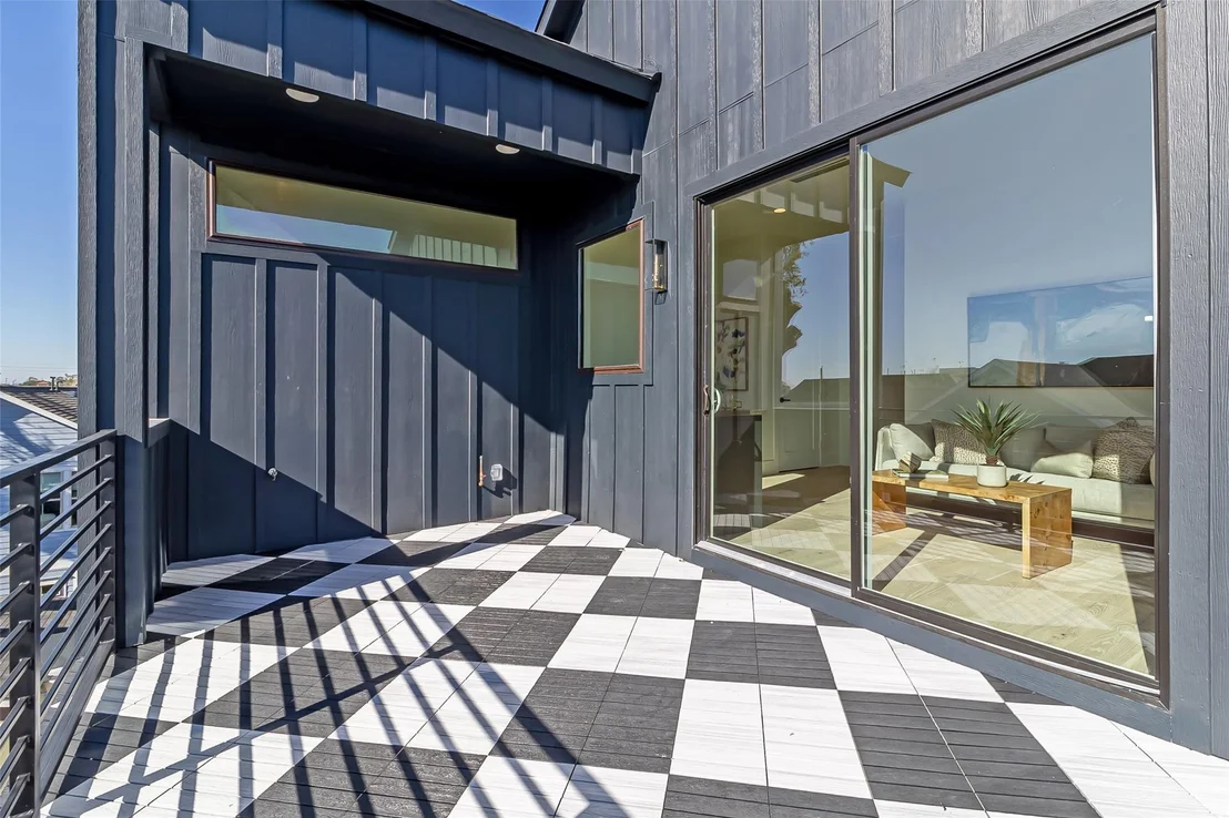 Photo of 829 Alexander Street