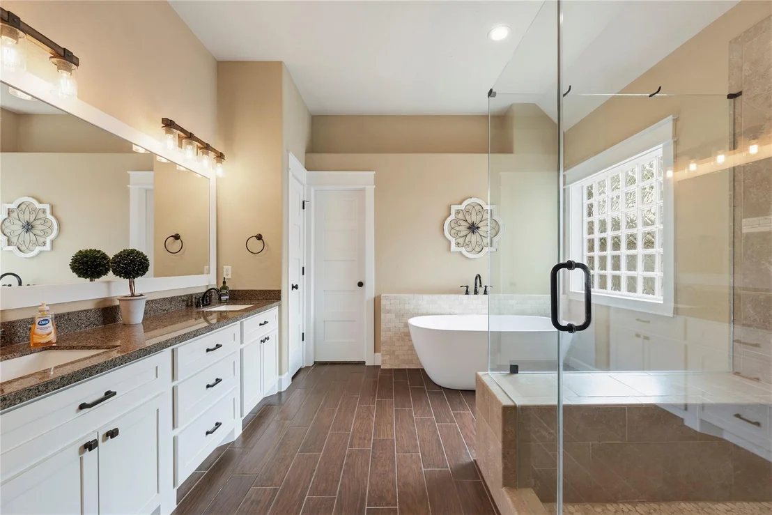 Photo of 6039 Whispering Lakes Drive