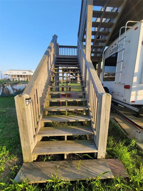 Photo of 1214 Van Sant