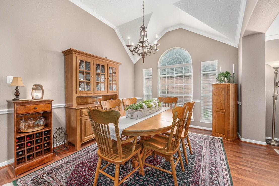 Photo of 606 Silver Creek Circle