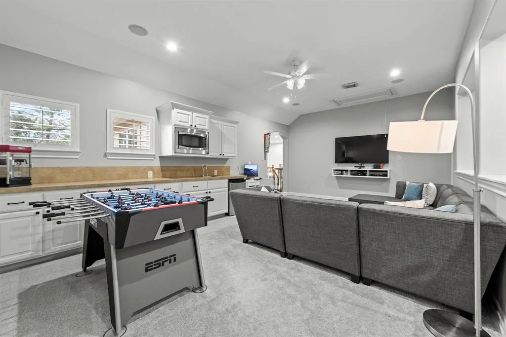Photo of 99 Player Oaks Place