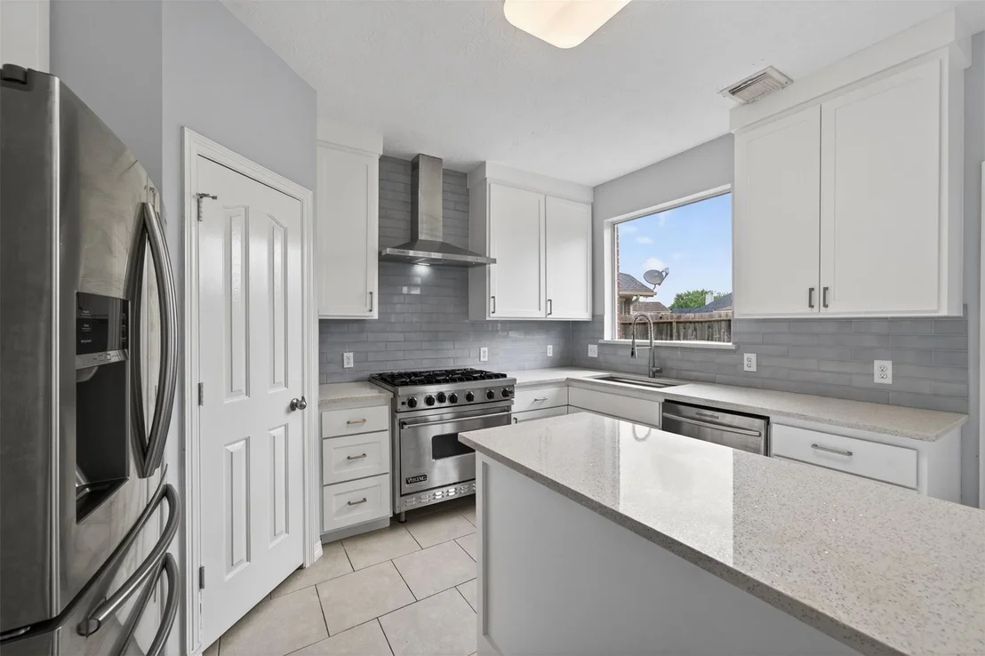 Photo of 24042 Lestergate Drive