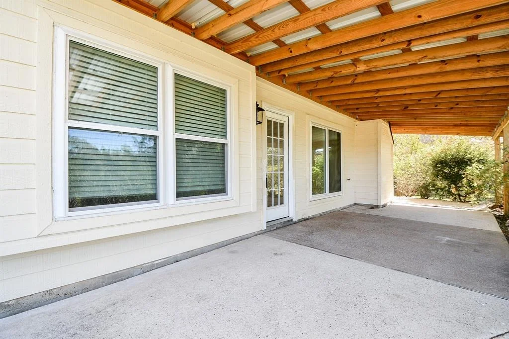 Photo of 323 Cape Conroe Drive